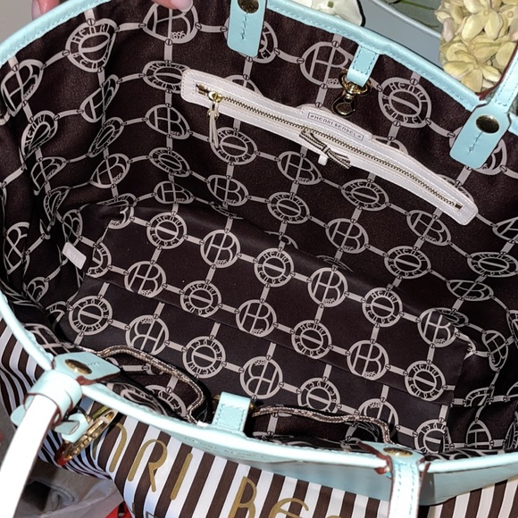 Henri Bendel - Picture 2 of 7